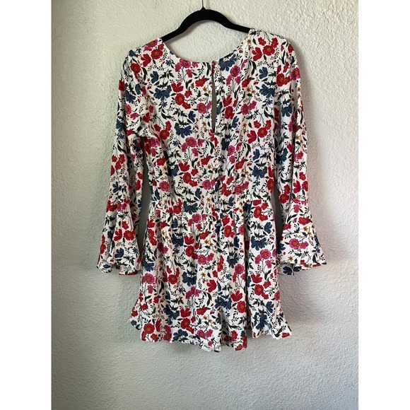 American Eagle Boho Floral Romper White Red Blue Bell Sleeve Medium M Women - Picture 6 of 6